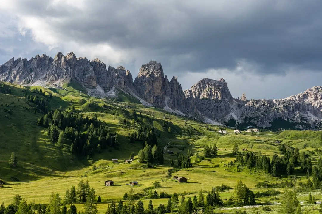 Breathtaking views of Italy's natural wonders, including mountains, lakes, and rolling hills