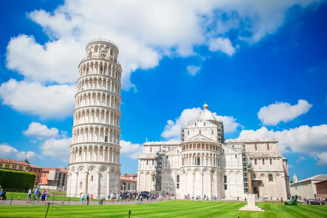 Leaning Tower of Pisa - Famous Italian Tower